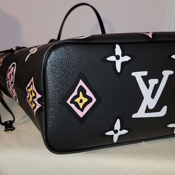 Louis Vuitton WILD AT HEART NEVERFULL BLACK GIANT MONOGRAM BAG - Picture 7 of 17